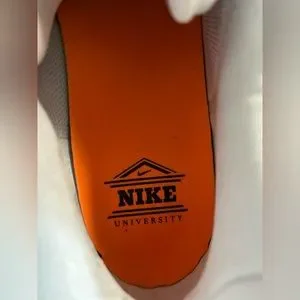 RARE “Nike University” Cosmic 2 Size 4.5 Nike Cosmic Unity 2 Nike University Wolf Grey/Black  main image 2